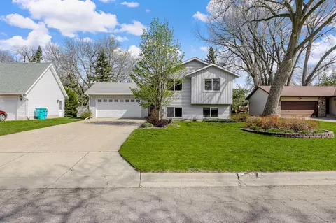 830 Robinswood Pl, Owatonna, MN 55060