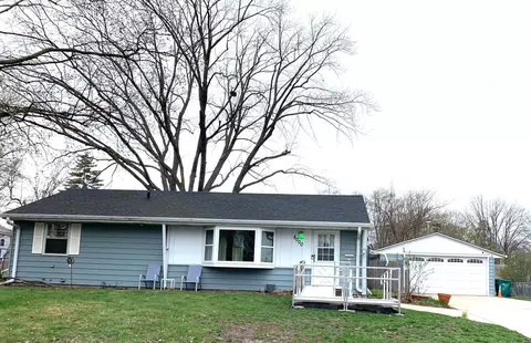 8000 Clinton Ave S, Bloomington, MN 55420