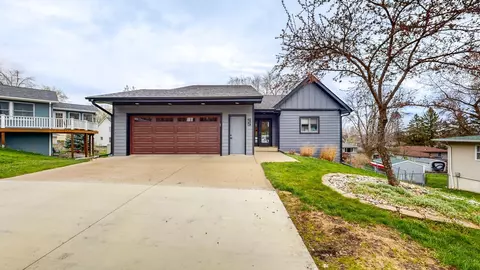 55 Kimberly Ct SW, Pine Island, MN 55963