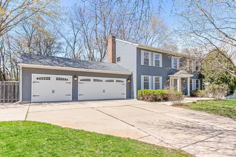 7620 Heritage Rd, Eden Prairie, MN 55346