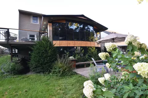 1216 7th St NE, Rochester, MN 55906