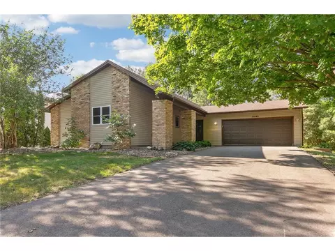 10245 32nd Ave N, Plymouth, MN 55441