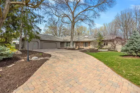 480 Far Hill Ct, Wayzata, MN 55391