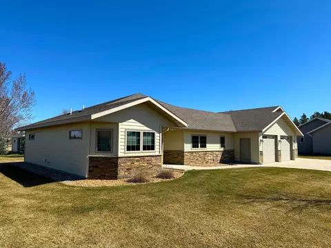 Exterior - 708 14th St NW, Perham, MN 56573 photo 26 of 29