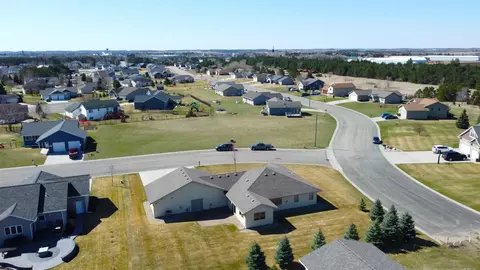 View/Area - 708 14th St NW, Perham, MN 56573 photo 2 of 8