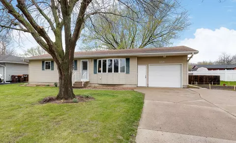 1218 Lyn Way, Hastings, MN 55033