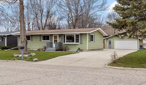 1006 Cheryl Ave, Marshall, MN 56258
