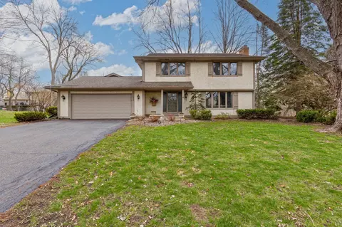 18225 S Shore Ln W, Eden Prairie, MN 55346