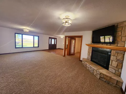 1706 7th St SE, Pipestone, MN 56164
