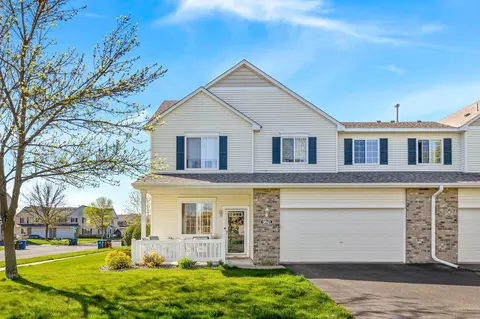 9841 Vagabond Ln N, Maple Grove, MN 55311