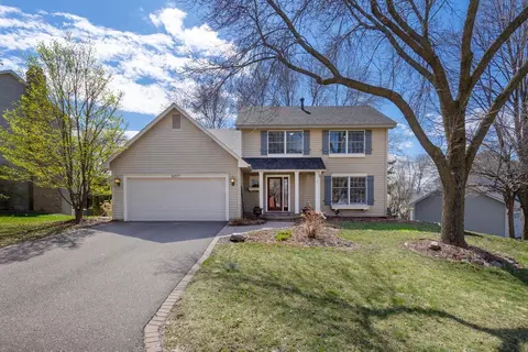 6207 Cascade Pass, Chanhassen, MN 55317