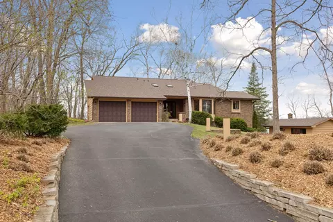 8820 Neal Ave N, Stillwater, MN 55082