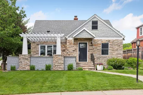 2187 Pinehurst Ave, Saint Paul, MN 55116