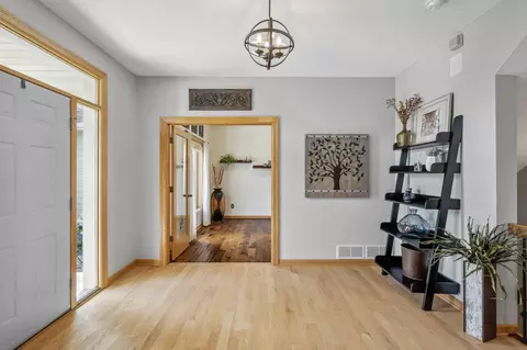 Entry Way - 3787 Drumcliffe Ct, Rosemount, MN 55068 photo 3 of 10