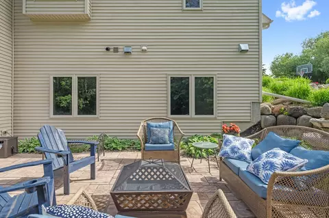 Exterior - 3787 Drumcliffe Ct, Rosemount, MN 55068 photo 10 of 14