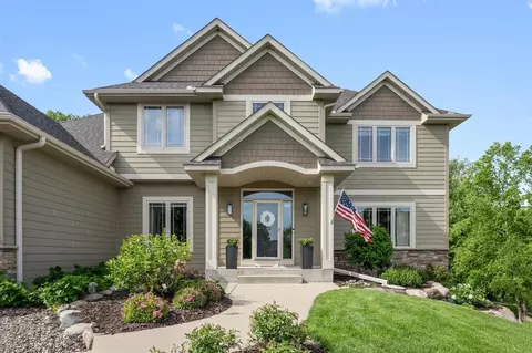 Exterior - 3787 Drumcliffe Ct, Rosemount, MN 55068 photo 4 of 14