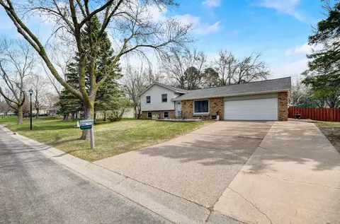 7855 Ideal Ave S, Cottage Grove, MN 55016