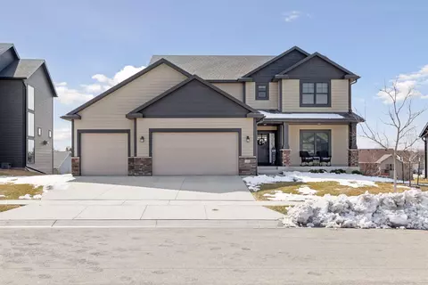 1968 Esther Ln SW, Rochester, MN 55902