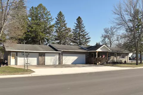 449 4th Ave SW, Perham, MN 56573