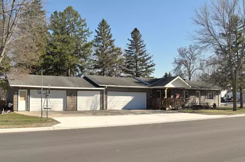 449 4th Ave SW, Perham, MN 56573