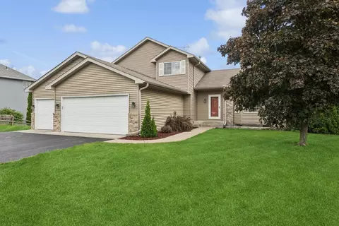 3719 Reed Rd, Saint Bonifacius, MN 55375