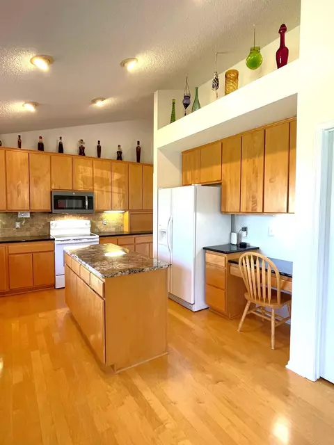17841 Steading Rd, Eden Prairie, MN 55347 photo 10