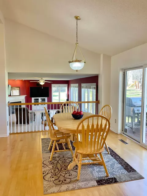 17841 Steading Rd, Eden Prairie, MN 55347 photo 12