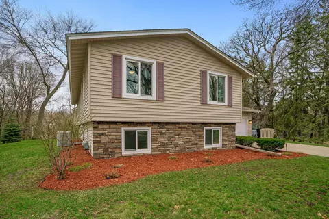 2970 122nd Ave NW, Coon Rapids, MN 55433