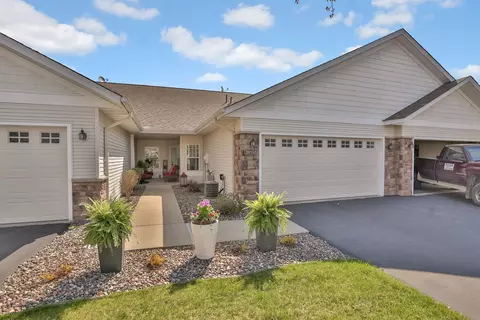 20153 Farnham Ln N, Forest Lake, MN 55025