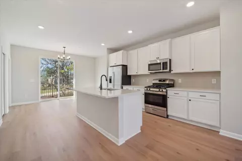 1550 Torres Ln, West Saint Paul, MN 55118