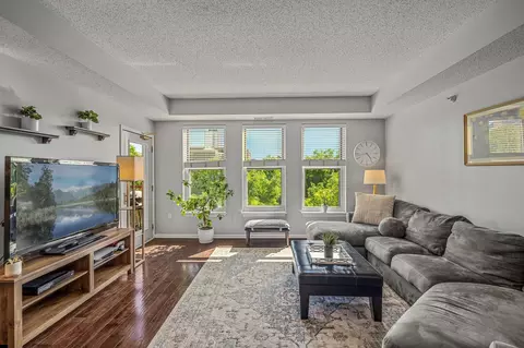 515 N 1st St #405, Minneapolis, MN 55401
