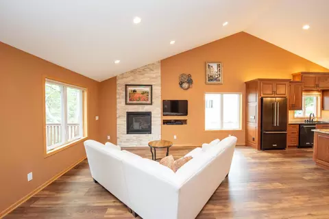 7806 Hill Rd, Woodbury, MN 55125 photo 12