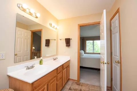 7806 Hill Rd, Woodbury, MN 55125 photo 35