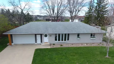 2011 11th Ave NE, Austin, MN 55912