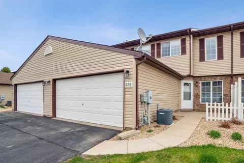 236 E Orchard St, Belle Plaine, MN 56011