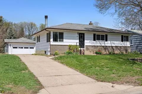 1020 3rd St NW, New Brighton, MN 55112