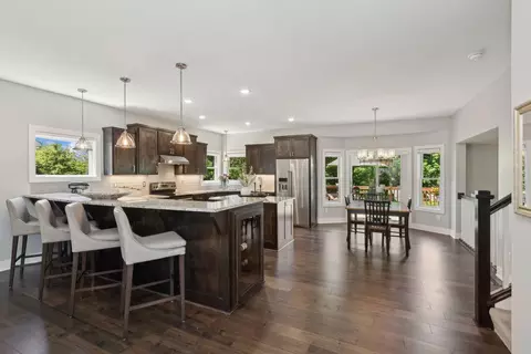 9358 Haralson Rd, Woodbury, MN 55125