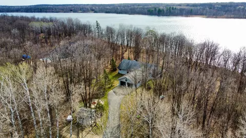 47086 Schoolhouse Dr, Bemidji, MN 56601