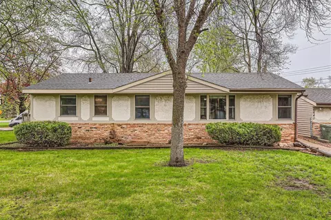 6640 Winnetka Ave N, Brooklyn Park, MN 55428