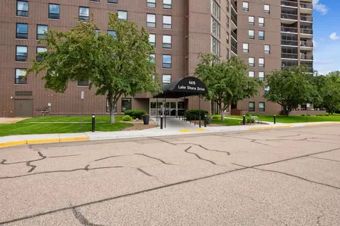 6615 Lake Shore Dr S #1014, Richfield, MN 55423