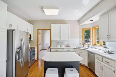 2211 Sommergate, Excelsior, MN 55331 photo 7