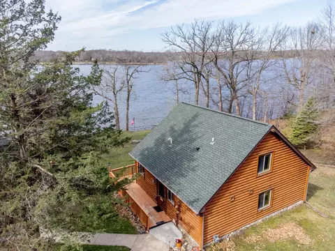 25930 E Comfort Dr, Chisago City, MN 55013