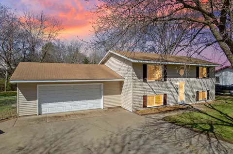 118 Balboul Cir, Monticello, MN 55362