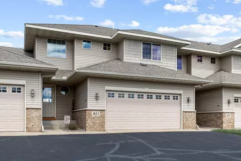 911 Independence Dr NW, Big Lake, MN 55309