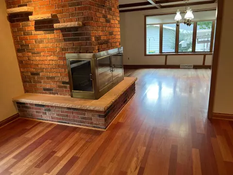 Living - 413 Ridge Rd, Albert Lea, MN 56007 photo 2 of 3