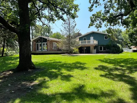 Exterior - 413 Ridge Rd, Albert Lea, MN 56007 photo 5 of 11