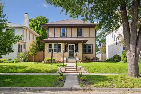 1295 Goodrich Ave, Saint Paul, MN 55105