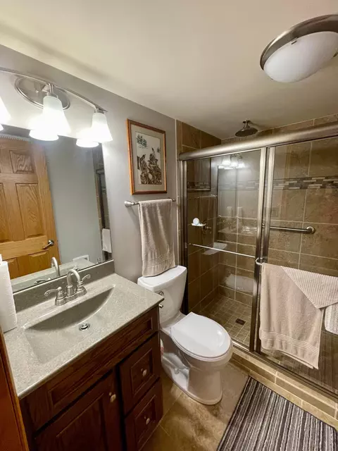 Bath - 25 Circle Dr, Gilbert, MN 55741 photo 3 of 4