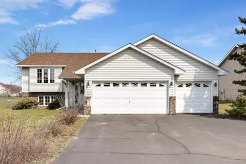 843 Plum Tree Ln, Somerset, WI 54025