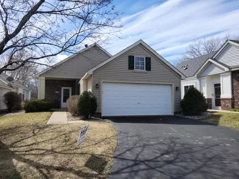 114 Lakeview Rd E, Chanhassen, MN 55317